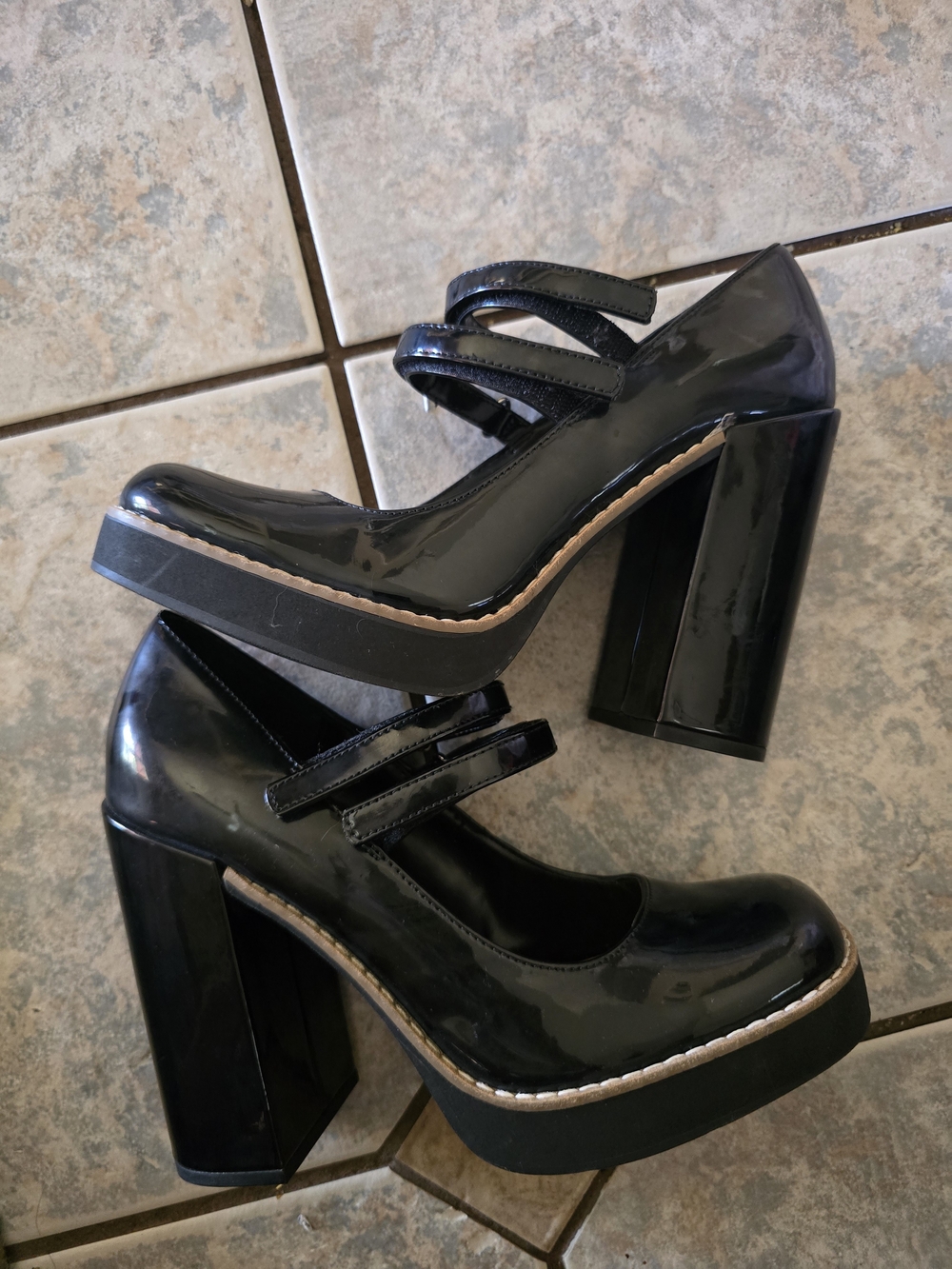 Steve Madden Black Patent Dual-Strap Chunky Heel Pumps